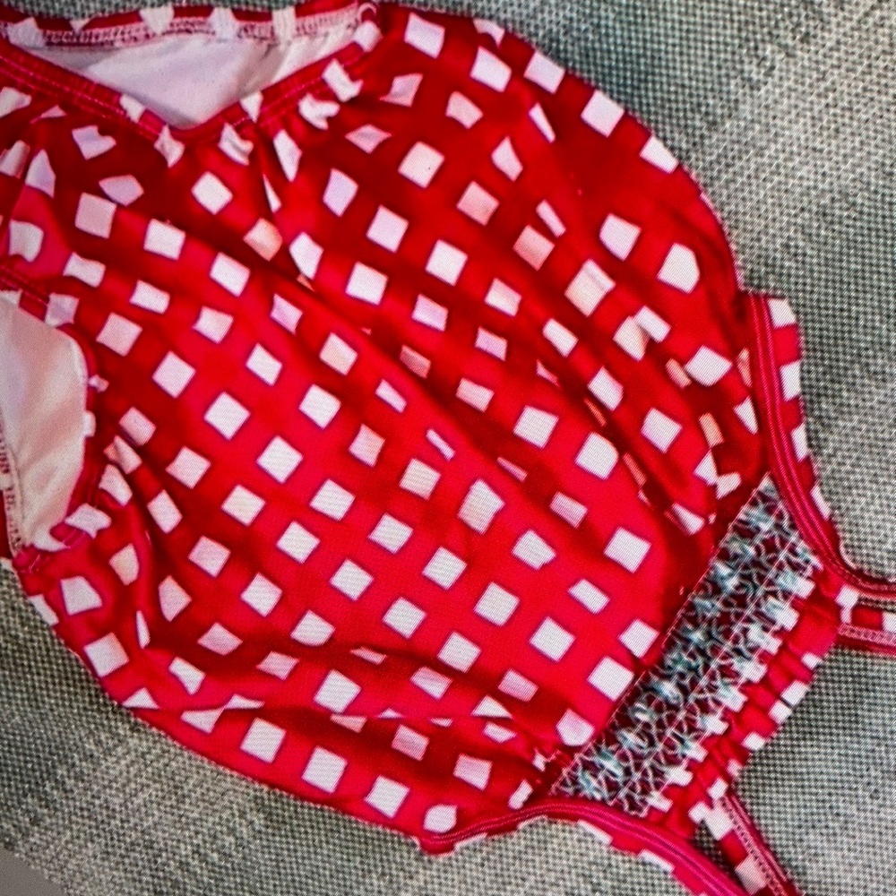 Light detail and design kid’s checkered one piece